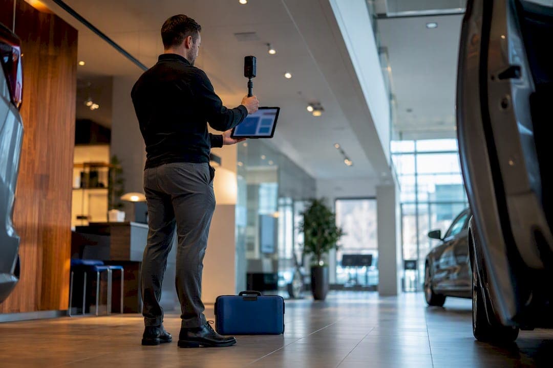 Busy Dealers: Pilot a Car Dealership Virtual Tour in 1–3 Days